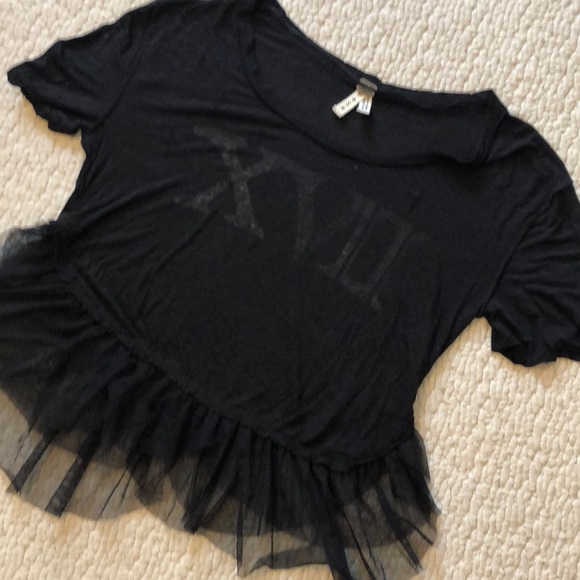 Free People tee. Size small - Picture 3 of 5